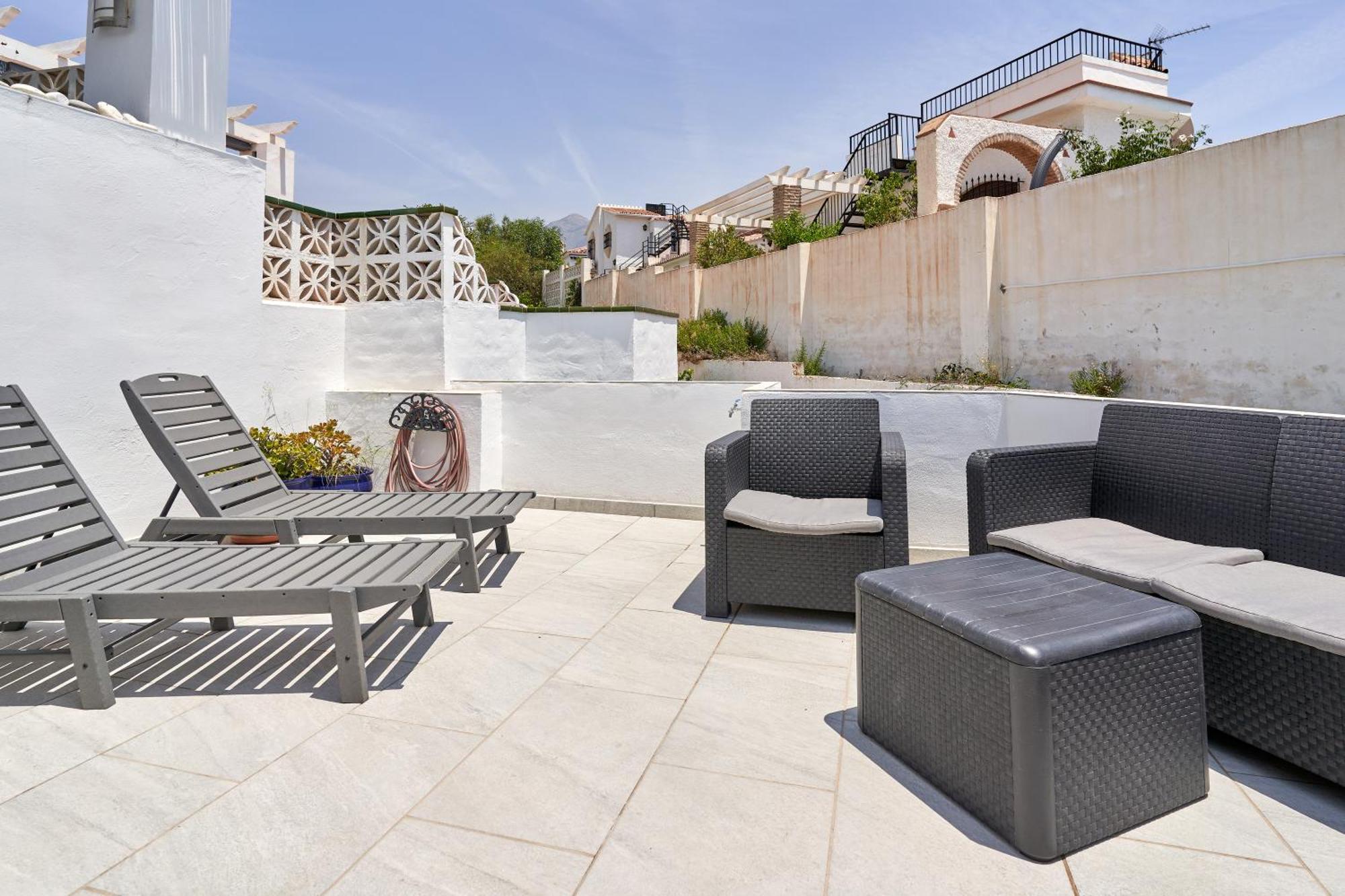 One Bedroom Penthouse Nerja Dış mekan fotoğraf